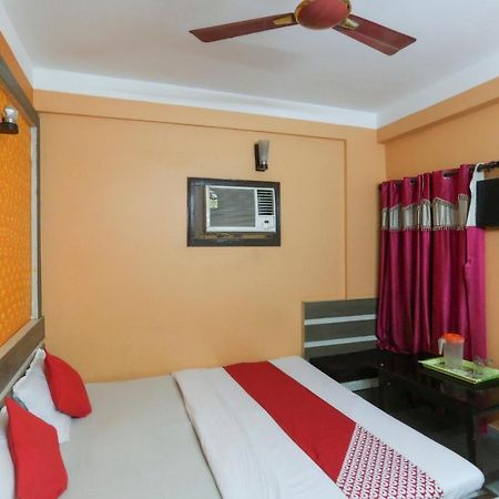 Oyo 60609 Hotel Tanushree Rampurhat Экстерьер фото