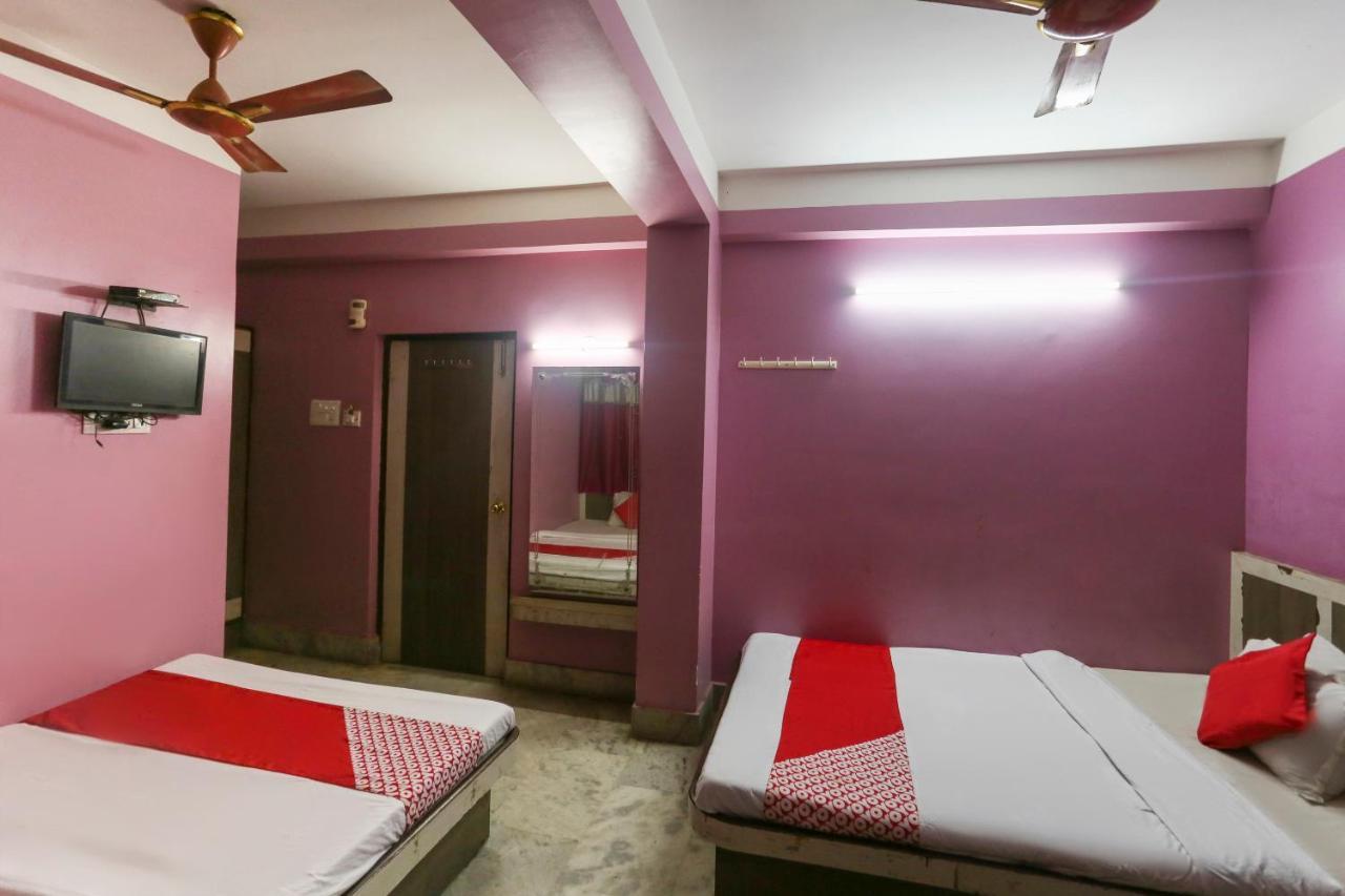 Oyo 60609 Hotel Tanushree Rampurhat Экстерьер фото
