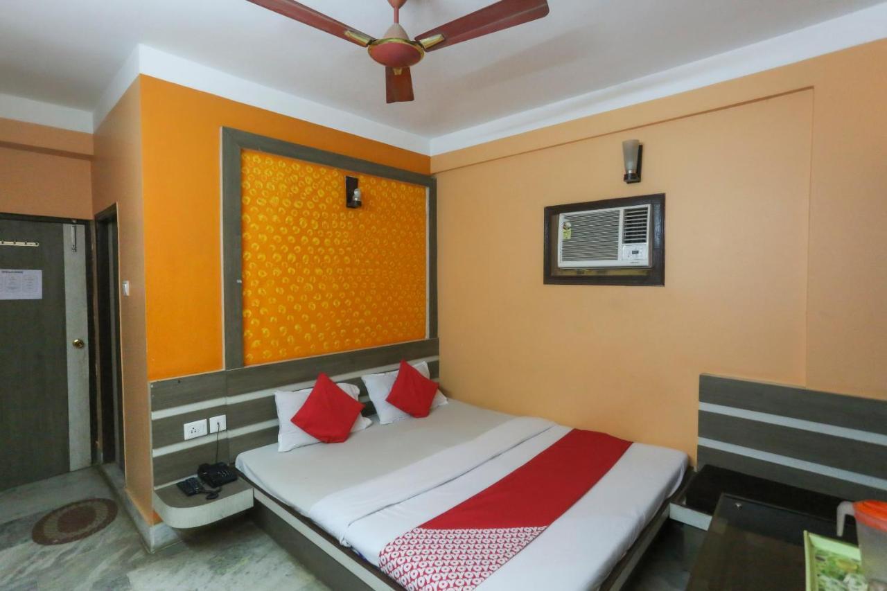 Oyo 60609 Hotel Tanushree Rampurhat Экстерьер фото