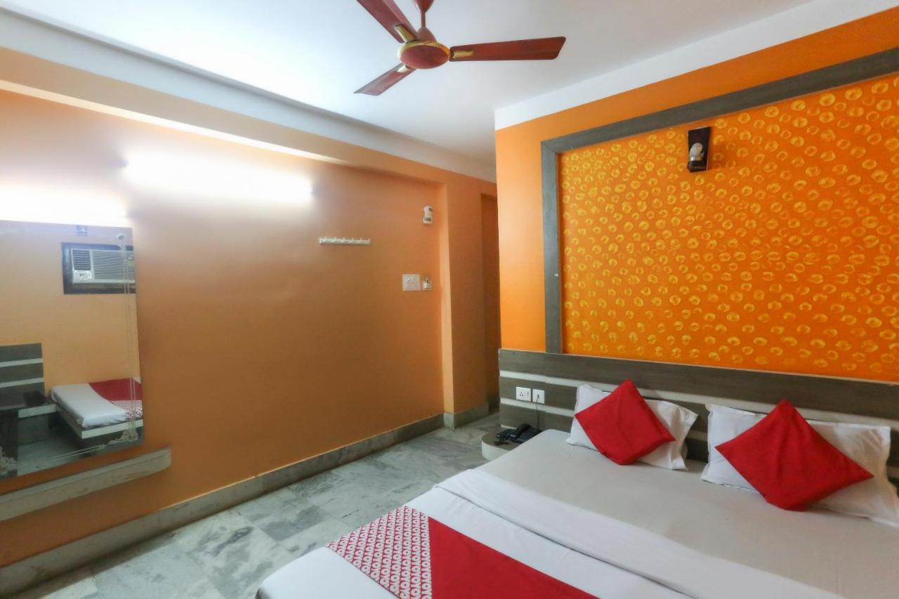 Oyo 60609 Hotel Tanushree Rampurhat Экстерьер фото