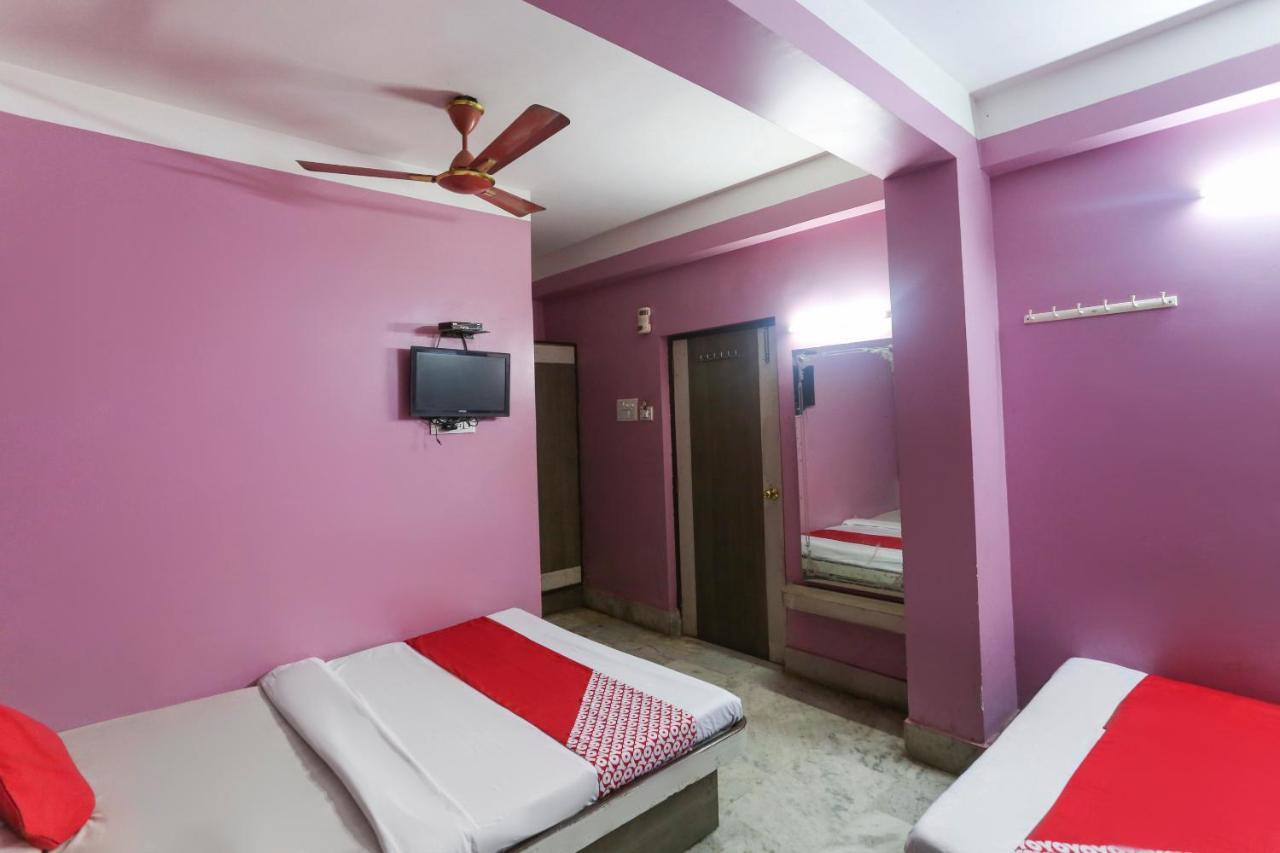 Oyo 60609 Hotel Tanushree Rampurhat Экстерьер фото