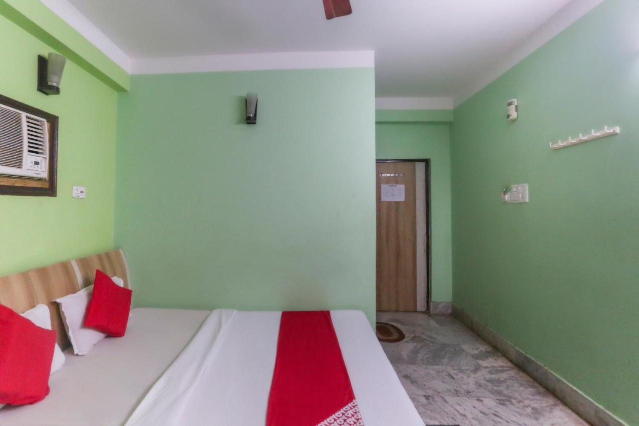 Oyo 60609 Hotel Tanushree Rampurhat Экстерьер фото